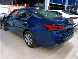 نيسان ألتيما